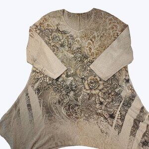 Studio Gem‎ Q. Women's Tunic style pullover light sweater Floral design